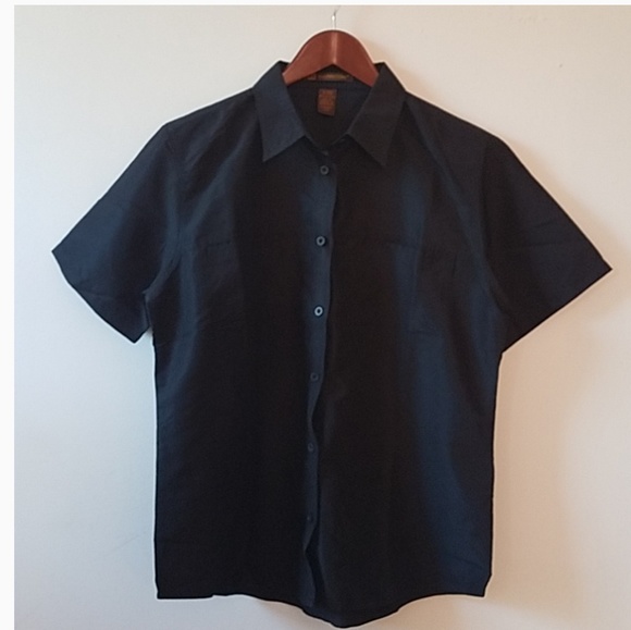 Harriton Other - On sale! Harriton Short Sleeve  t-shirt,black,L